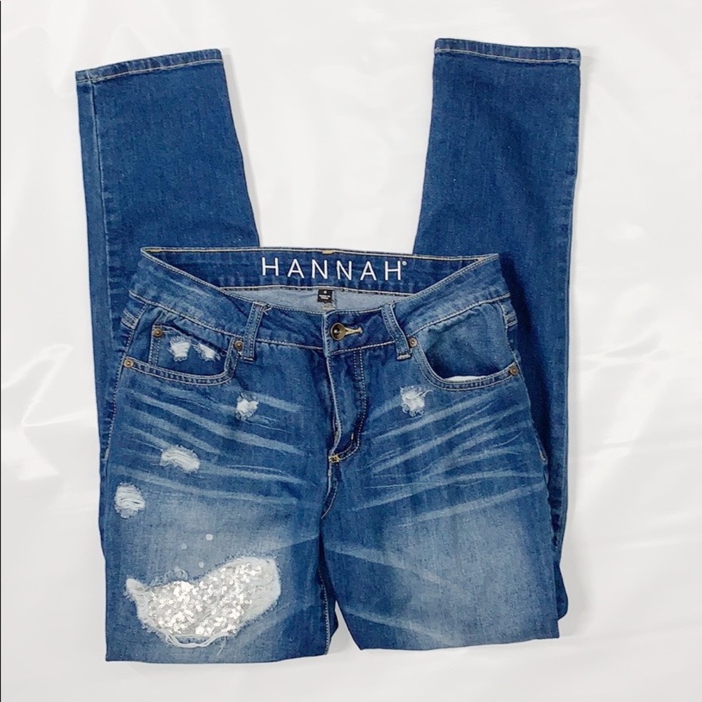 Hannah | Distressed Jeans Size: 6